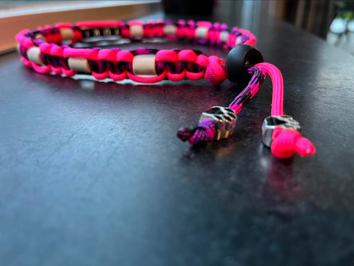 Tekenbandje(s) anti tekenband en halsbanden, Dieren en Toebehoren, Hondenhalsbanden en Penningen, Nieuw, Handgemaakt, Ophalen of Verzenden