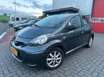 Toyota Aygo 1.0 12V 5DRS 2011 , Nieuwe Apk, Auto's, Toyota, Voorwielaandrijving, 4 stoelen, 68 pk, Origineel Nederlands