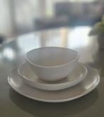 Bordenset 12 personen wit NIEUW, Huis en Inrichting, Keuken | Servies, Ophalen, Zo goed als nieuw, Bord(en), Overige stijlen