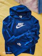 Nike sportpak 134, Kinderen en Baby's, Kinderkleding | Maat 134, Jongen, Ophalen of Verzenden, Sport- of Zwemkleding, Zo goed als nieuw