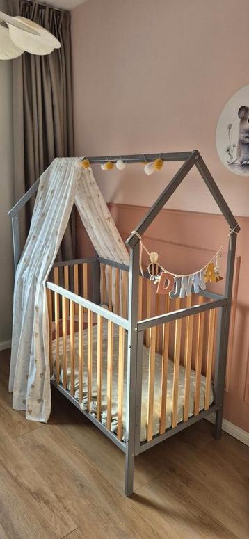 Kinderledikant incl. Matras - Zo goed als nieuw! beschikbaar voor biedingen