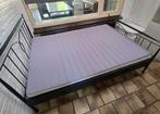 Ikea bed met metalen frame, Huis en Inrichting, Slaapkamer | Bedden, Ophalen, Eenpersoons, Wit, Zo goed als nieuw