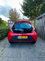 Toyota Aygo 2015, Auto's, Voorwielaandrijving, Euro 5, Handgeschakeld, Grijs
