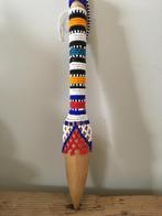 Afrikaanse dolk hout/ kralen 7,50, Antiek en Kunst, Kunst | Niet-Westerse kunst, Verzenden