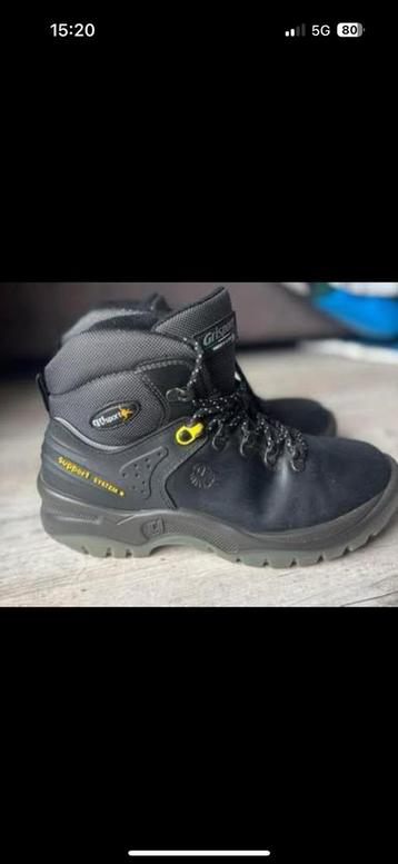 Werkschoenen beschikbaar voor biedingen