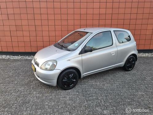 Toyota Yaris 1.0-16V VVT-i/nieuwe apk/, Auto's, Toyota, Bedrijf, Te koop, Yaris, Alarm, Boordcomputer, Elektrische ramen, Metallic lak