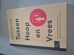 A.M. The - Tussen hoop en vrees, Boeken, Ophalen of Verzenden, Nieuw, A.M. The