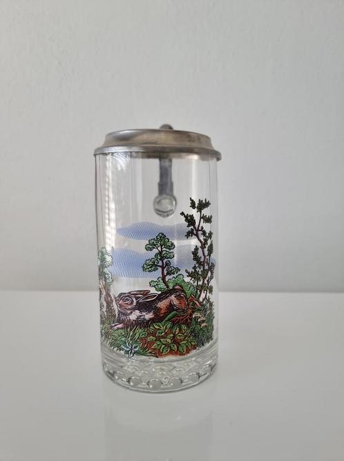 Bierpul met tafereel en tinnen deksel, Verzamelen, Glas en Borrelglaasjes, Nieuw, Bierglas, Ophalen of Verzenden