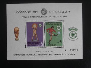 URUGUAY 1982; BLOK WK VOETBALLEN beschikbaar voor biedingen
