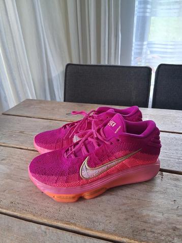 nieuwe nike G.T. Hustle 3 maat 43 beschikbaar voor biedingen