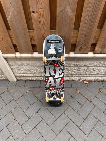 Skateboard - Real gebruikt maar in goede staat  beschikbaar voor biedingen