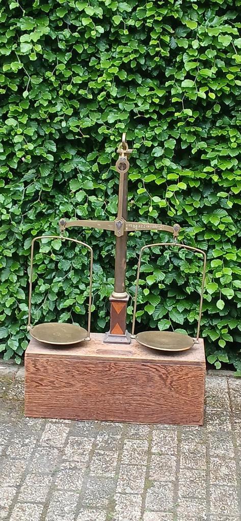 Zeer grote zware metaal/brons weegschaal met opberg kist, Antiek en Kunst, Antiek | Gereedschap en Instrumenten, Ophalen