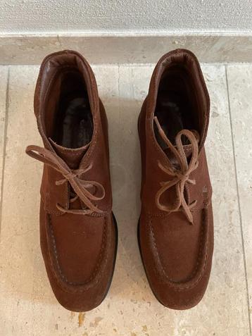 Tod's: z.g.a.n. enkelhoge suede schoenen maat 37 beschikbaar voor biedingen