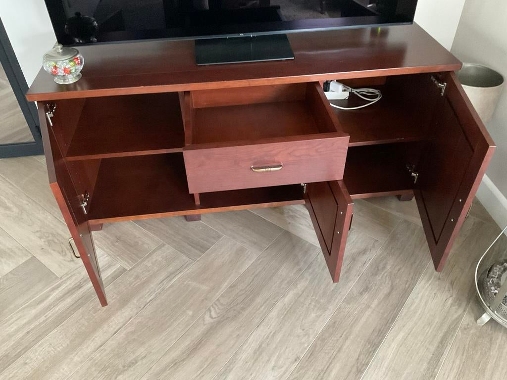 Massief eiken houten TV kastje kersen gekleurd, Huis en Inrichting, Kasten | Televisiemeubels, Ophalen, 100 tot 150 cm, Klassiek