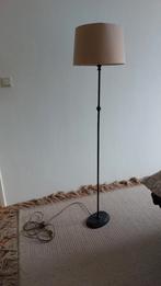 Staande lamp met stoffen kap, zandkleur, Huis en Inrichting, Ophalen, Zo goed als nieuw