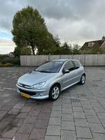 Peugeot 206 1.4 16V 3D 2006 Grijs Airco, Voorwielaandrijving, 1360 cc, 4 cilinders, Origineel Nederlands