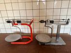 Twee vintage balansweegschalen uit ambachtelijke bakkerij, Ophalen, Analoog, Overige typen, Gebruikt