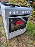 Gasfornuis met nieuwe oven, Ophalen, 4 kookzones, Zo goed als nieuw, Gas