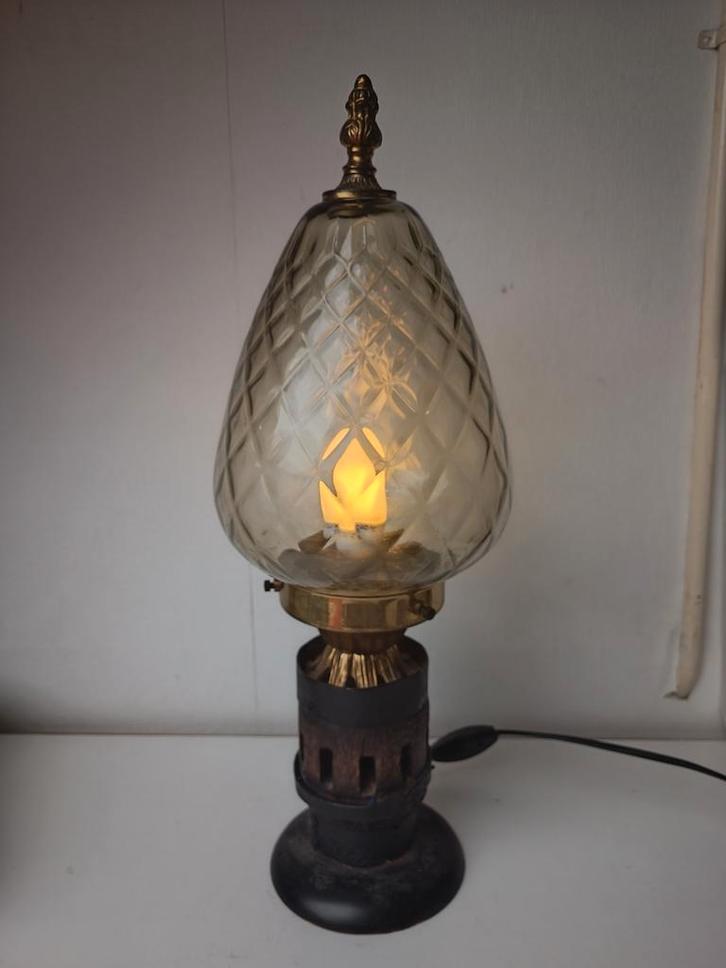 Vintage Tafellamp met Glazen Kap, Antiek en Kunst, Antiek | Lampen, Ophalen of Verzenden
