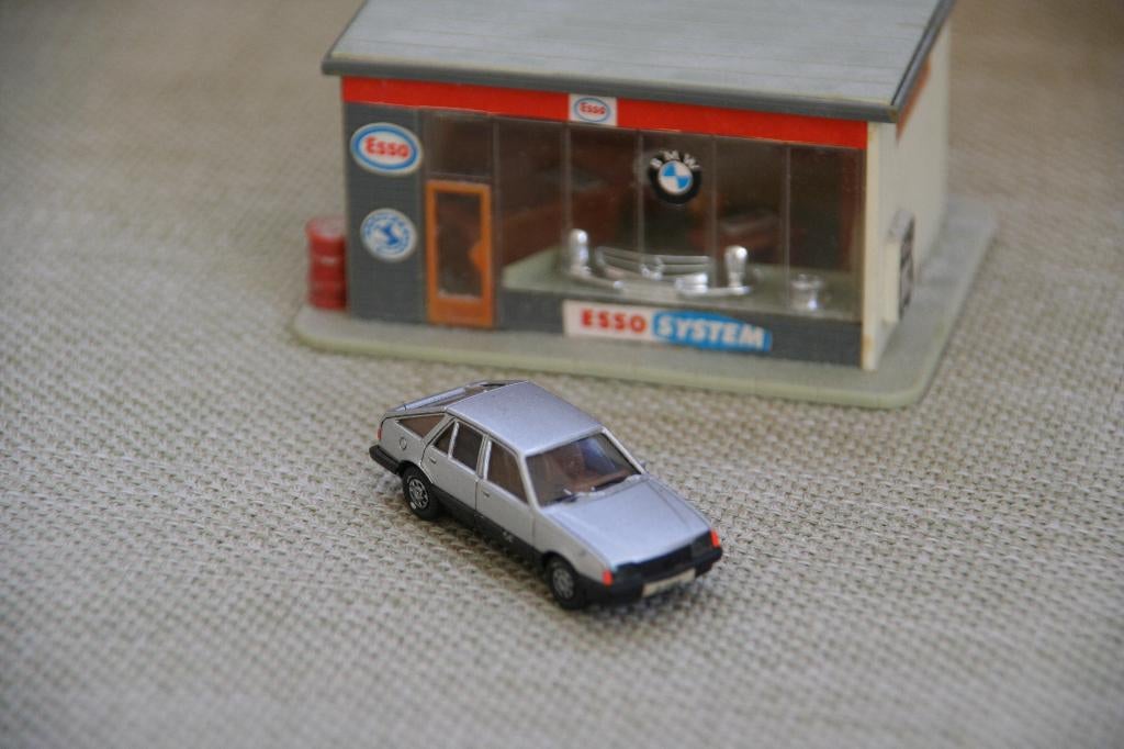 HERPA 1:87, Opel Ascona C 5 deurs (facelift) (18), Hobby en Vrije tijd, Modelauto's | 1:87, Ophalen of Verzenden, Zo goed als nieuw