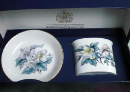 ROYAL WORCESTER * NIEUW * Fraai Setje in Doos *, Antiek en Kunst, Antiek | Porselein, Verzenden