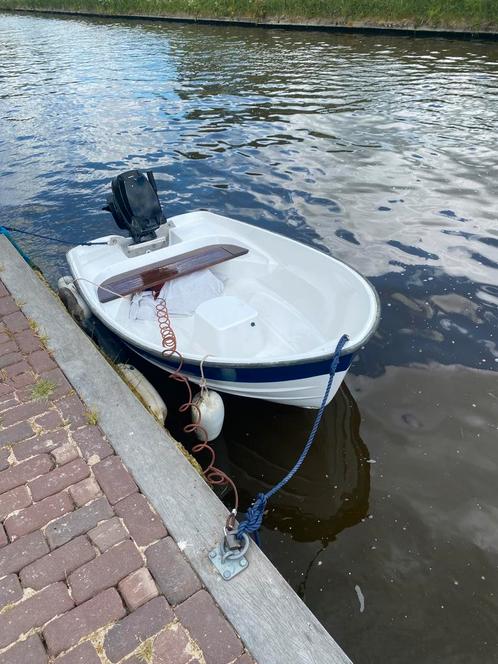 Kmv with 265 met mercury 6 pk 2 cilinder, Watersport en Boten, Kano's, Zo goed als nieuw, Overige typen, Twee personen, Ophalen