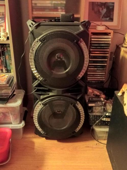 Te koop Blue tooth box, Audio, Tv en Foto, Luidsprekers, Zo goed als nieuw, Complete surroundset, 60 tot 120 watt, JBL, Verzenden