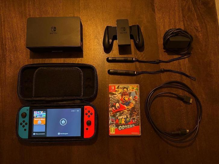 Nintendo Switch Oled, Spelcomputers en Games, Spelcomputers | Nintendo Switch, Zo goed als nieuw, Switch OLED, Met 2 controllers