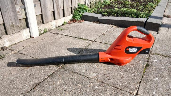 Black & Decker Bladblazer op accu te koop, Tuin en Terras, Bladblazers, Gebruikt, Handgedragen, Accu, Ophalen of Verzenden