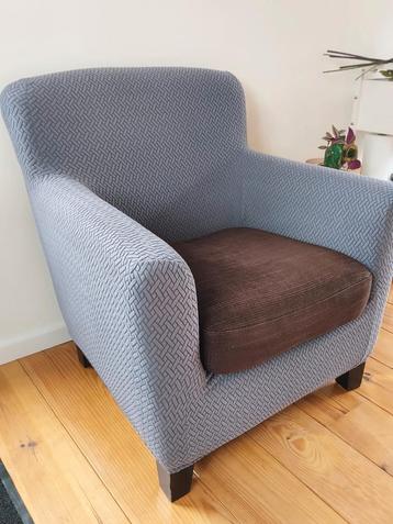 Fauteuil met extra hoes beschikbaar voor biedingen