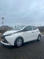 Toyota Aygo 1.0 Vvt-i 69pk 5D 2017 Wit, Auto's, Toyota, Voorwielaandrijving, Stof, 4 stoelen, Wit