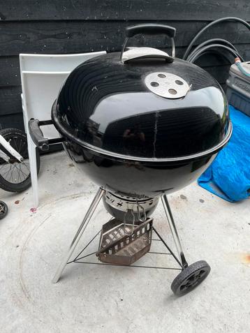Weber houtskool barbecue beschikbaar voor biedingen