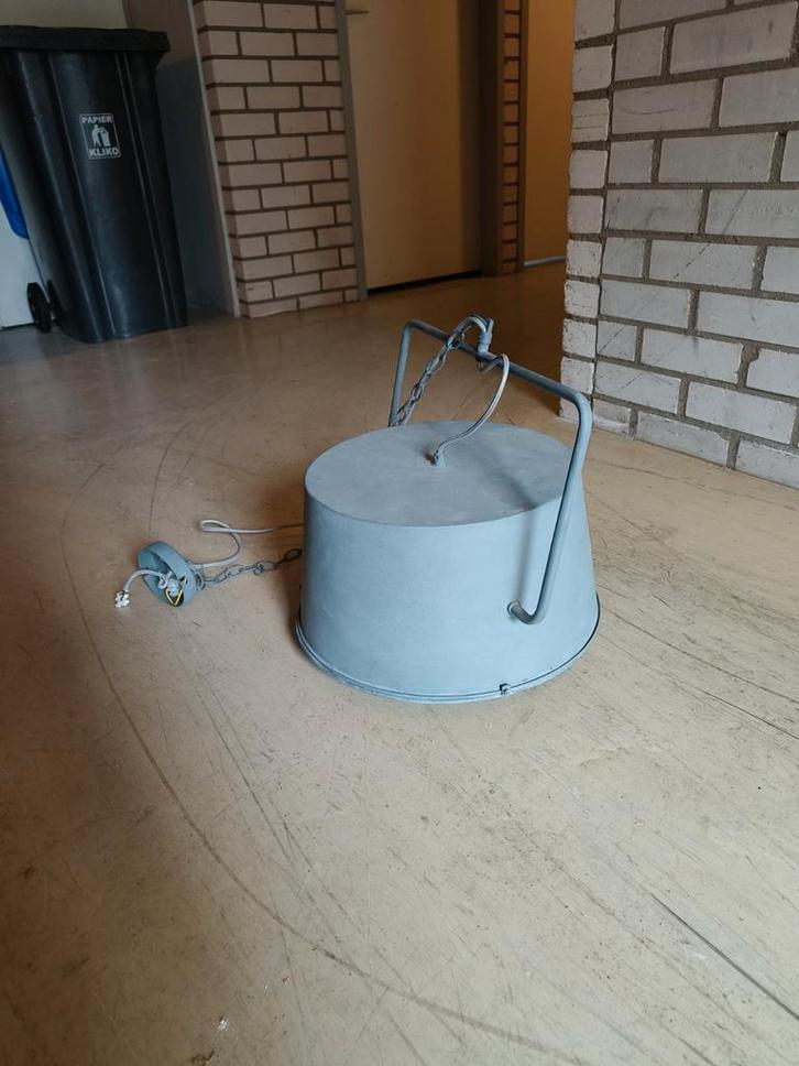 Hanglamp Betonlook Industrieel, Huis en Inrichting, Lampen | Hanglampen, Zo goed als nieuw, Minder dan 50 cm, Metaal, Ophalen of Verzenden