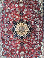 Handgeknoopt Perzisch wol Ispahan tapijt medallion 126x192cm, Gebruikt, 100 tot 150 cm, Perzisch vintage oosters hype, Ophalen of Verzenden