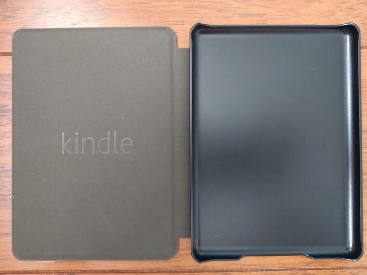 Kindle Magnetic Cover / Case Antraciet voor Paperwhite 2019, Computers en Software, E-readers, Zo goed als nieuw, 6 inch of minder