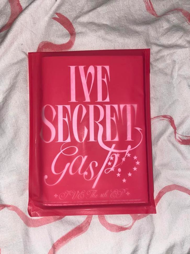 SEALED ive secret gasp versie roze nieuw album ongeopend, Verzamelen, Muziek, Artiesten en Beroemdheden, Nieuw, Cd of Plaat, Ophalen of Verzenden