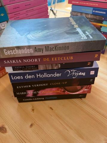 Diverse Thrillers - Spannende Boeken Collectie beschikbaar voor biedingen