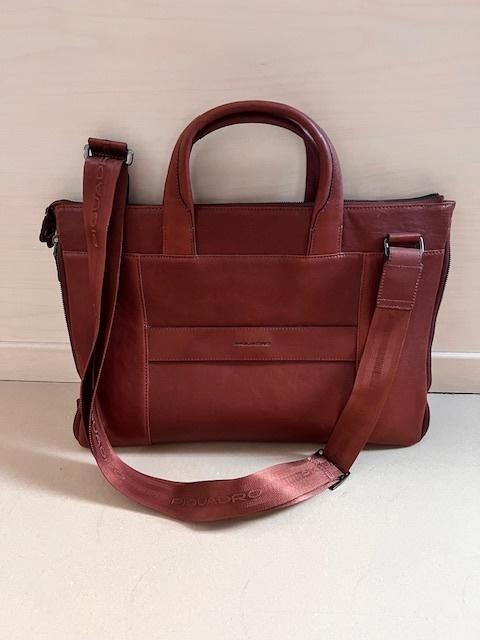 Piquadro werktas aktetas schoudertas met laptopcompartiment, Computers en Software, Laptoptassen, Zo goed als nieuw, Aktetas, 15 inch