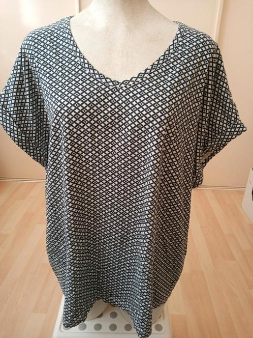 Shirt met zwart witte ruitjes, maat 50, korte mouwen,V- hals, Kleding | Dames, Grote Maten, Nieuw, Shirt of Top, Wit, Verzenden