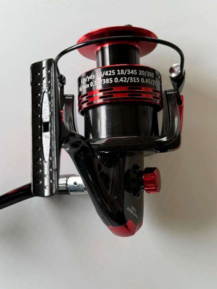 Ultimate Black Beast 7000 Molen - Nieuw in Doos, Watersport en Boten, Hengelsport | Karpervissen, Nieuw, Molen, Ophalen of Verzenden