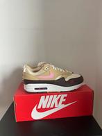 Nike Air Max 1 'Valentine's Day' - 2024 (EU 41), Ophalen of Verzenden