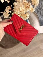 Ysl tas, Sieraden, Tassen en Uiterlijk, Tassen | Damestassen, Verzenden, Zo goed als nieuw, Rood, Schoudertasje