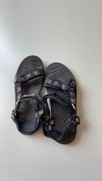 Teva slippers maat 38, Ophalen of Verzenden, Zo goed als nieuw, Zwart