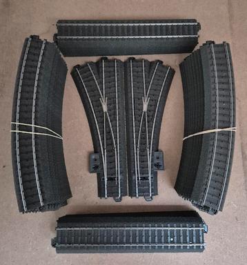 Marklin C rails pakket. 32 delig. 20x 24130 10x recht etc beschikbaar voor biedingen