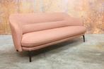 Als NIEUW! fraaie stoffen Leolux Lindo design bank, Leolux, Leolux, Design, Driepersoons