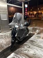 vespa sprint full option, Fietsen en Brommers, Scooters | Vespa, Ophalen, Zo goed als nieuw, Benzine