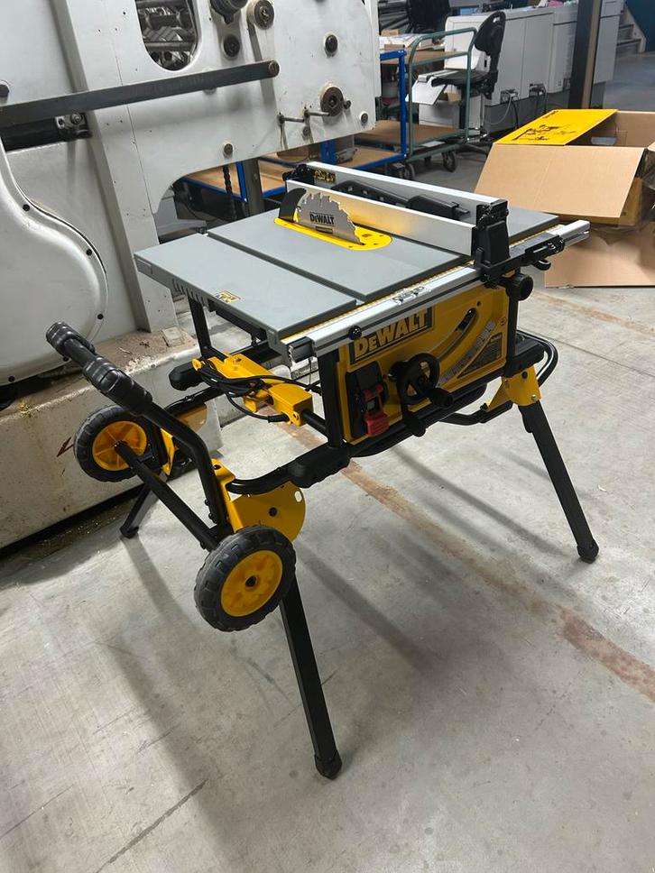 DeWalt Tafelzaag - Nieuw, Doe-het-zelf en Verbouw, Gereedschap | Zaagmachines, Zo goed als nieuw, Cirkelzaag, 1200 watt of meer