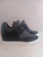 DKNY. Wedgesneakers. Sneakers/Instappers. Maat 37., DKNY, Ophalen of Verzenden, Zo goed als nieuw, Instappers