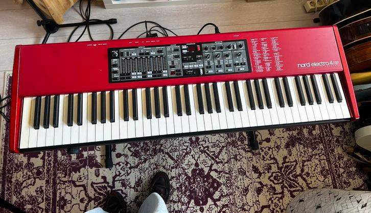 Nord Electro 4 HP 73 incl tas, Muziek en Instrumenten, Keyboards, Zo goed als nieuw, Overige aantallen, Overige merken, Aanslaggevoelig