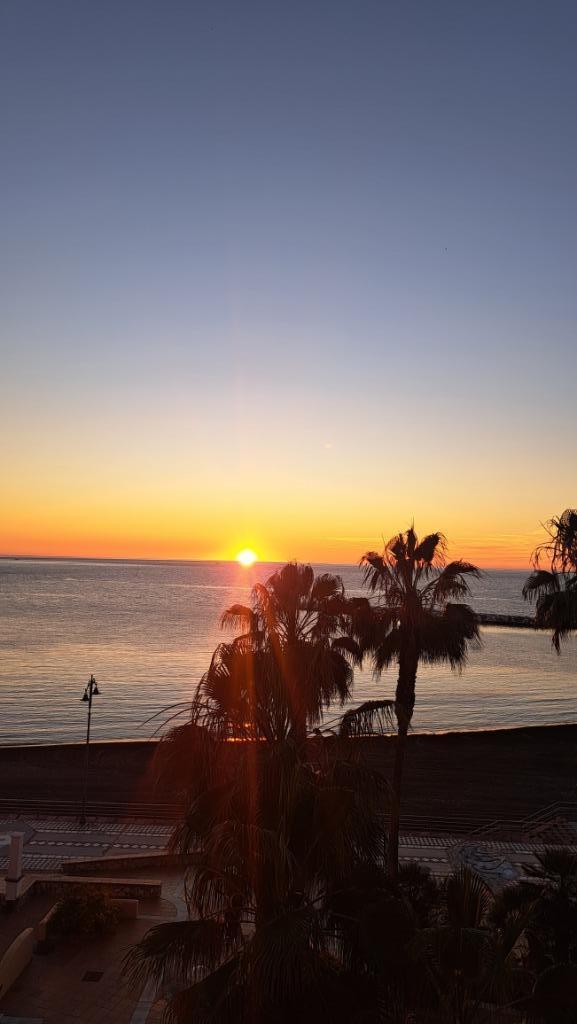 Luxe appartement te huur in Benalmadena, Vakantie, Vakantiehuizen | Spanje, Costa del Sol, Appartement, Stad, Aan zee, 2 slaapkamers